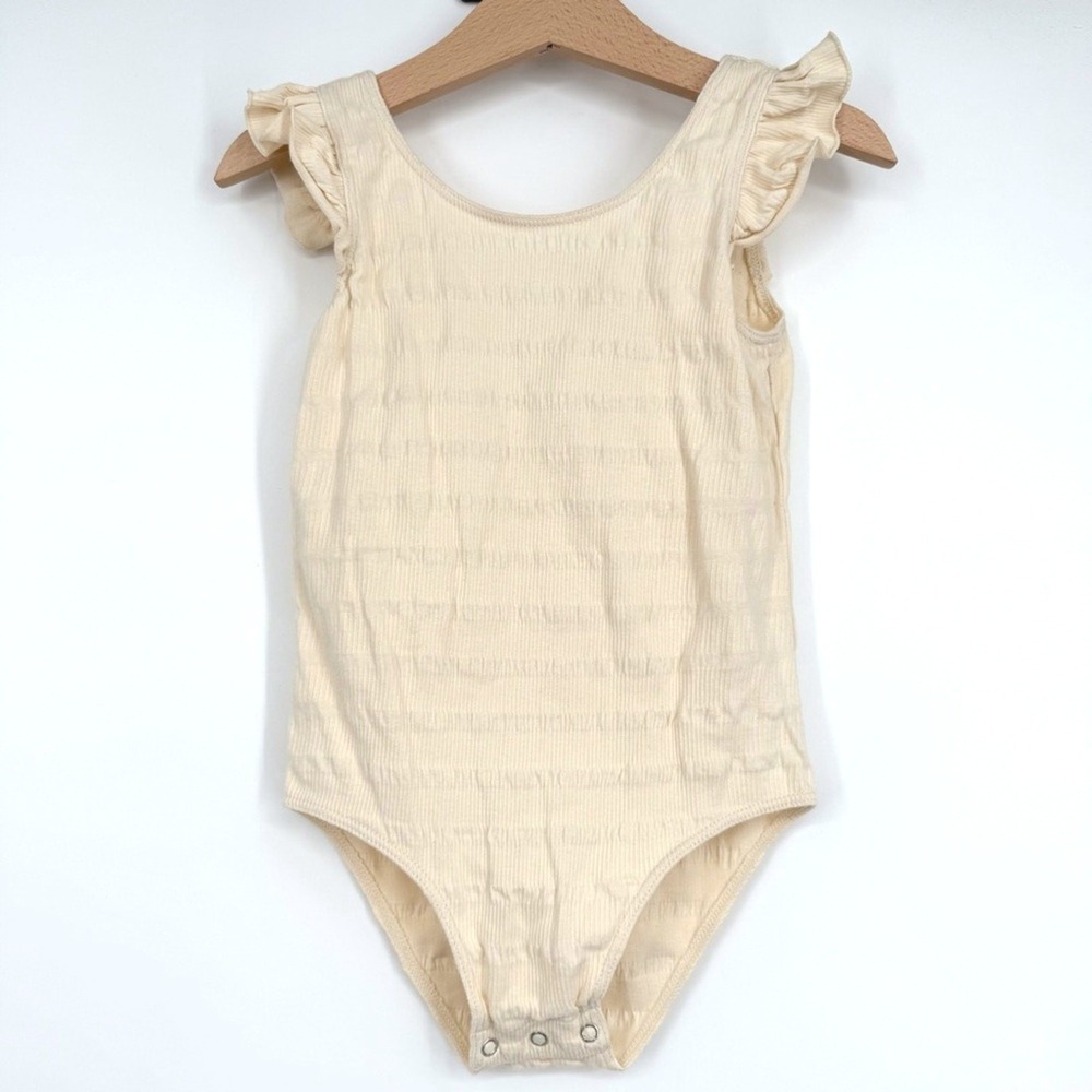 Rylee + Cru Cream Natural Ruffle Ribbed Bodysuit 2-3 Y